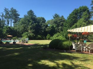 221 Cold Spring Rd, Syosset, NY 11791