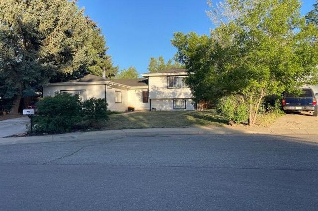 2139 Doris Ct