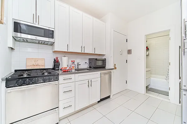 Rented by Living New York | media 16