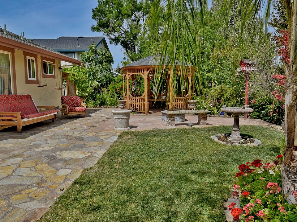 1st image of 598 Touriga Ct