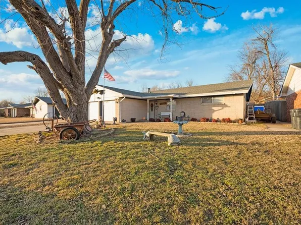 8117 NW 28th Ter, Bethany, OK 73008