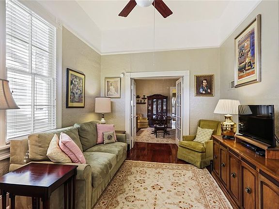 4th image of 2703 Magazine St #2703