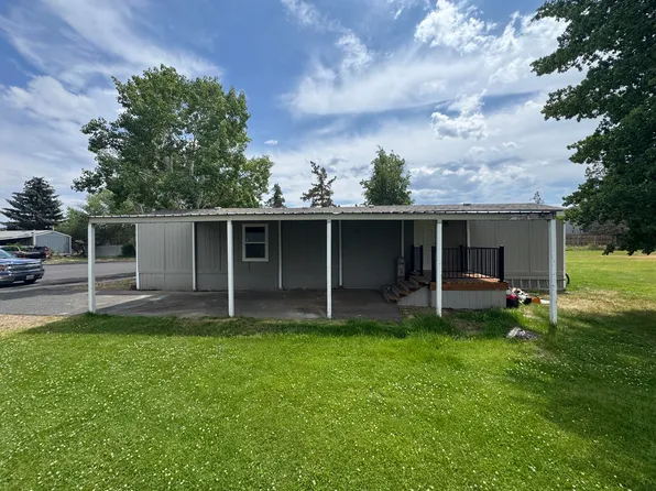528 NW 17th St, Redmond, OR 97756