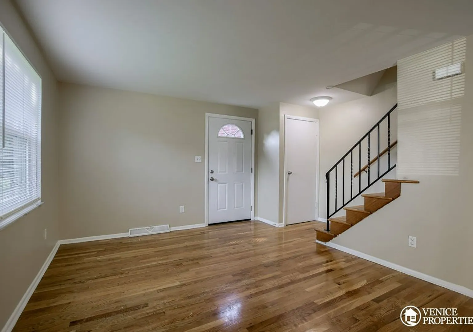 3 Bedroom on OSU Campus — Photo 4