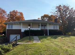 1766 Mercer Rd, Ellwood City, PA 16117