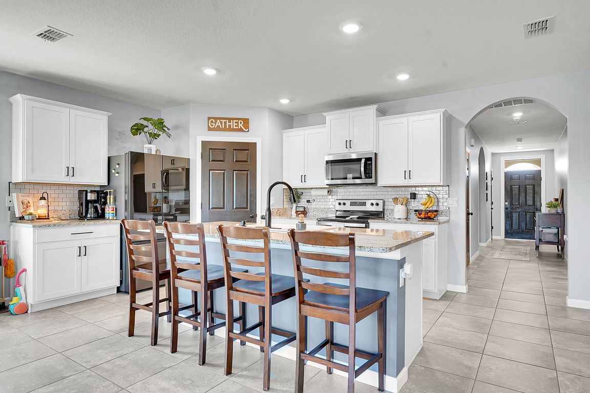 next background image