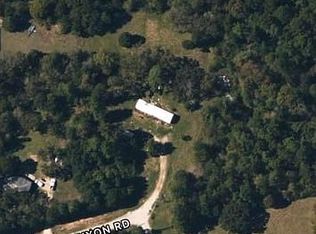 87 Nixon Rd, Huntsville, TX 77340