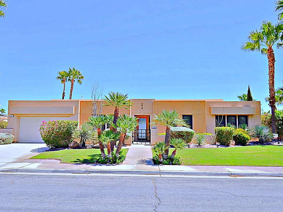 2280 N Hermosa Dr