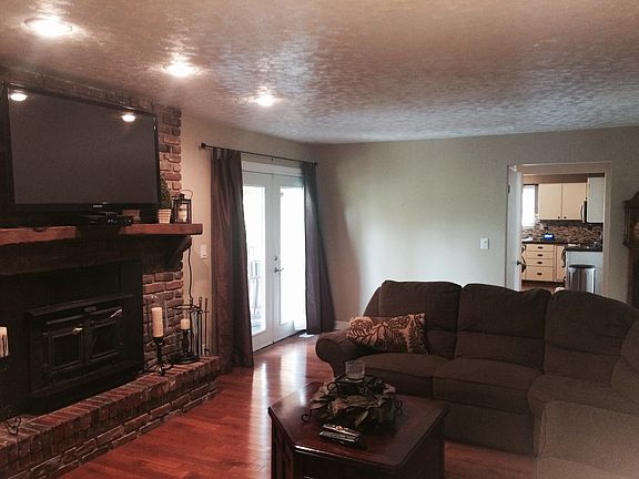 4th image of 67 Dogwood Dr