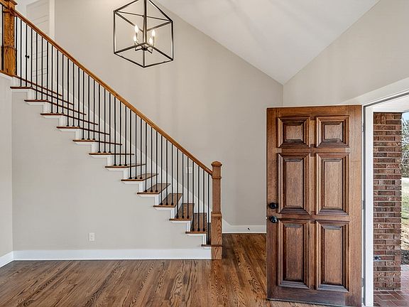 3rd image of 698 Mike Muncey Rd