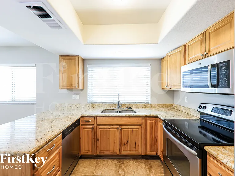 4149 W Shangri La Rd — Photo 6