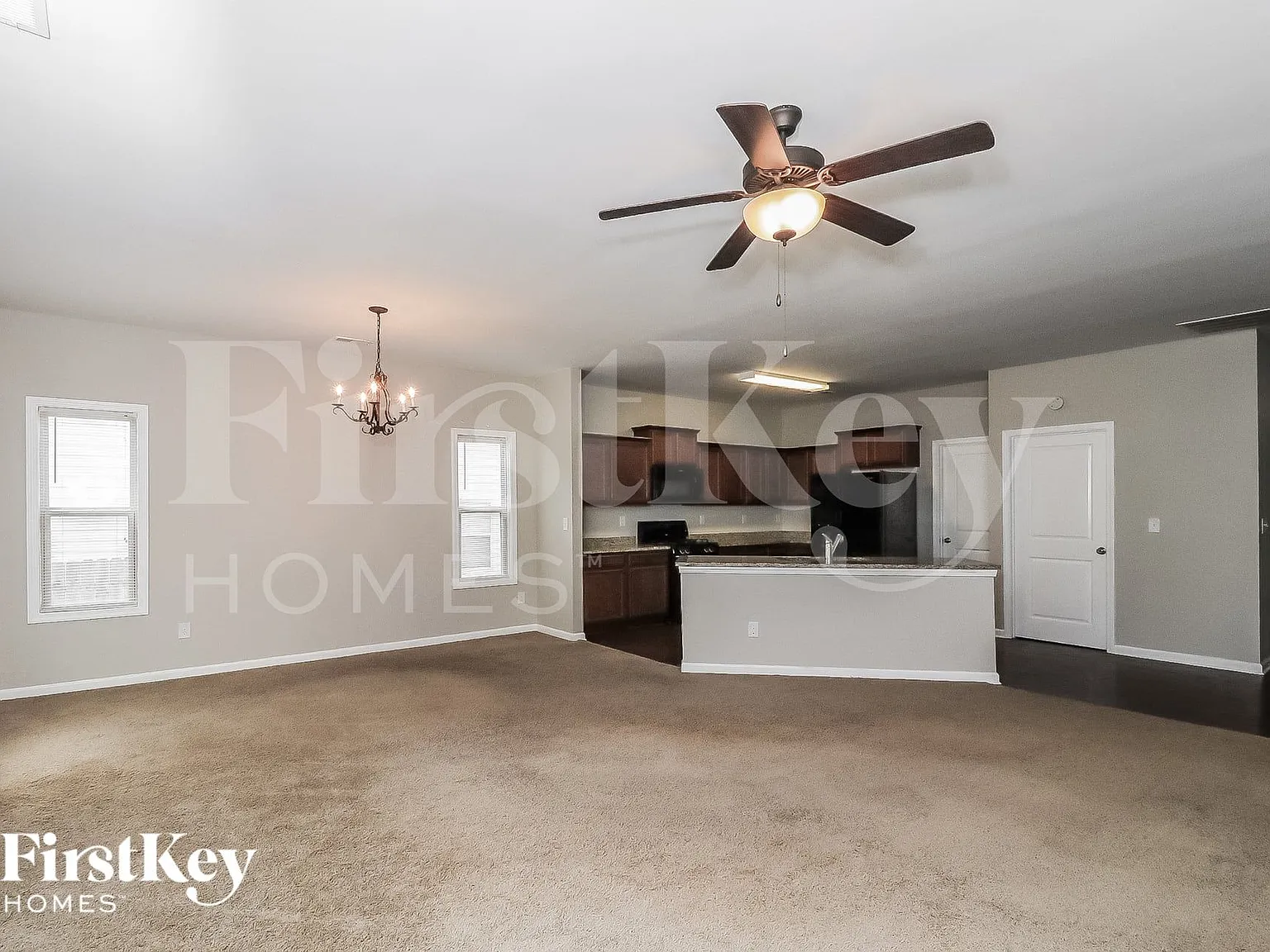 3 bed, 2.0 bath, 1656 sqft, $2,560 — Photo 3