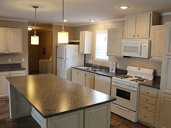 3rd image of 4158 Poplar Ct