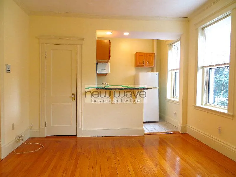 19 Queensberry St — Photo 2