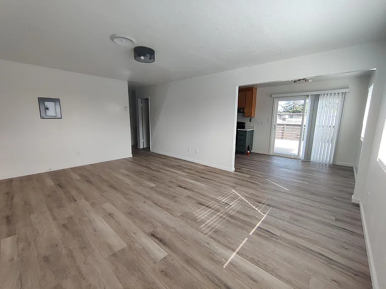 3270 Belmont Ave #3 — Photo 3