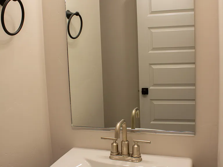 826 E Sunnyside Rd #6-1 — Photo 7