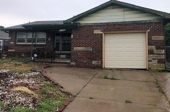 4th image of 1129 N Harding Ave