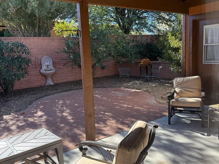 1501 W Calle Mendoza — Photo 12