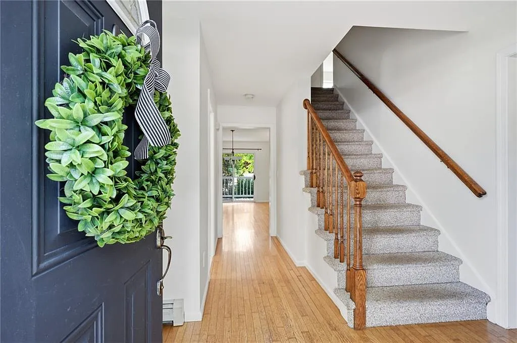 3 bed, 2.5 bath, 1792 sqft, $3,600 — Photo 3