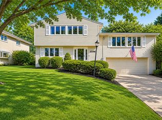 1336 Blue Jay Dr, Pittsburgh, PA 15243