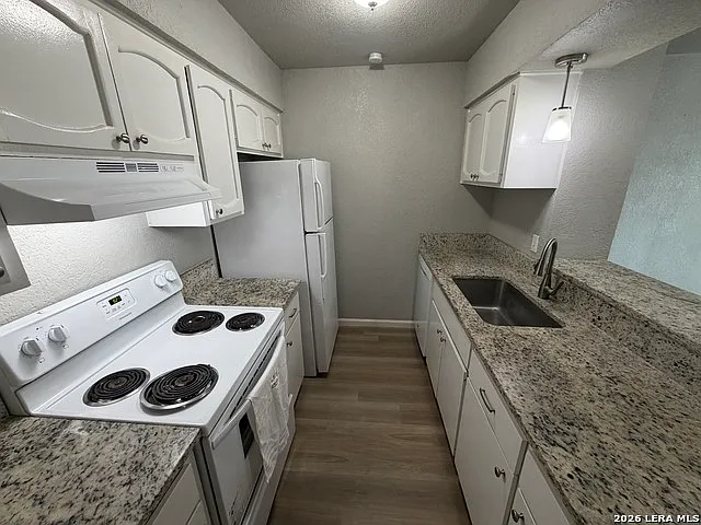2811 Woodbury Dr #201 — Photo 9