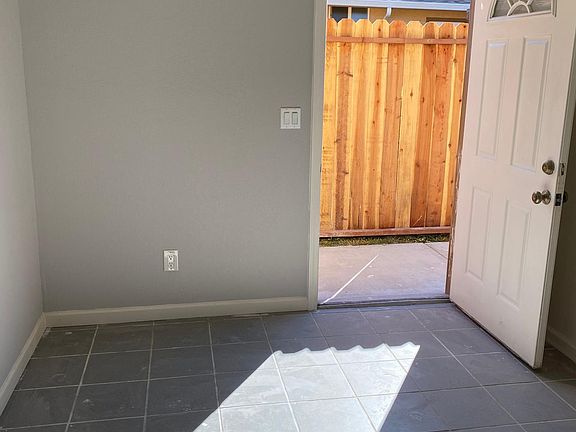 2nd image of 635 E Mission St #B