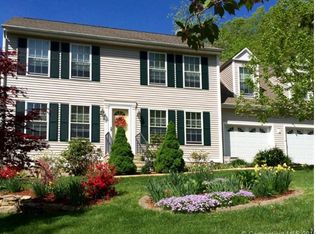 678R Shewville Rd, Ledyard, CT 06339