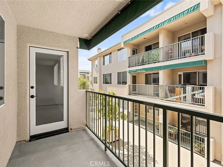 4501 Cedros Ave — Photo 7