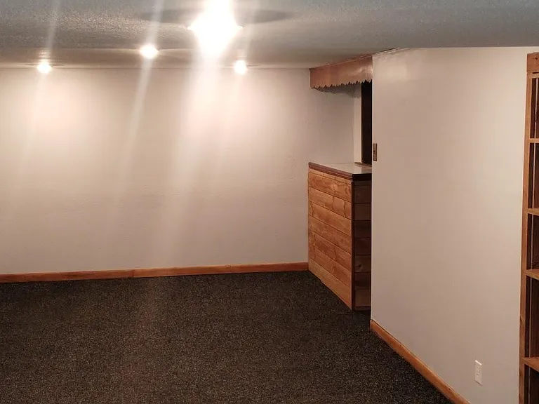 4610 Roxie St — Photo 2