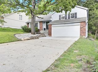 8103 Park St, Lenexa, KS 66215