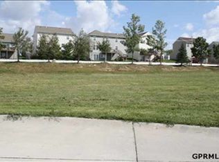 19212 Ontario Cir, Omaha, NE 68130