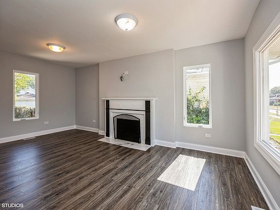 4th image of 209 S 15th Ave