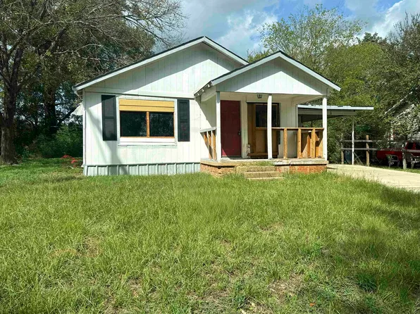 705 Wilson St, Henderson, TX 75652
