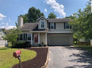 221 Maple Point Dr, Saint Charles, MO 63304