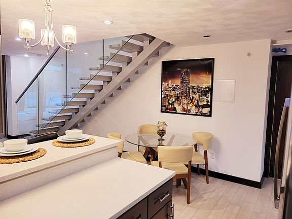 5th image of 515 Olive St #1B-1Ba-634Sqft