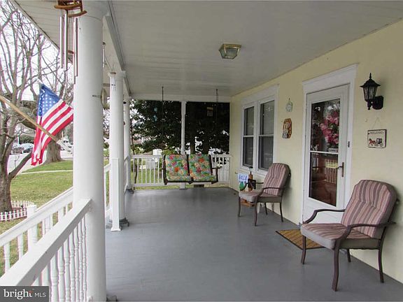3rd image of 421 Highland Ave