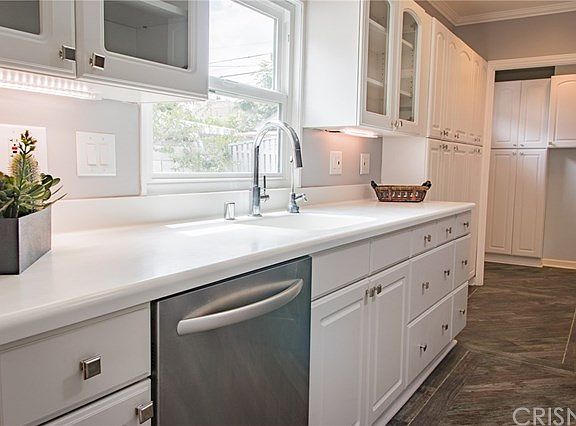 4th image of 6558 Barton Ave