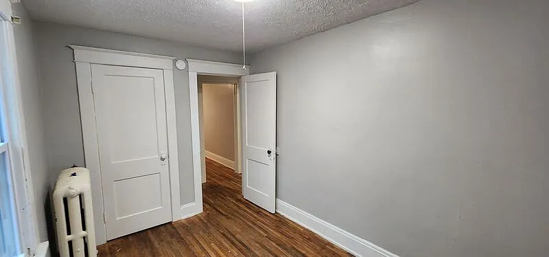 2 bed, 1.0 bath, 800 sqft, $1,400 — Photo 2