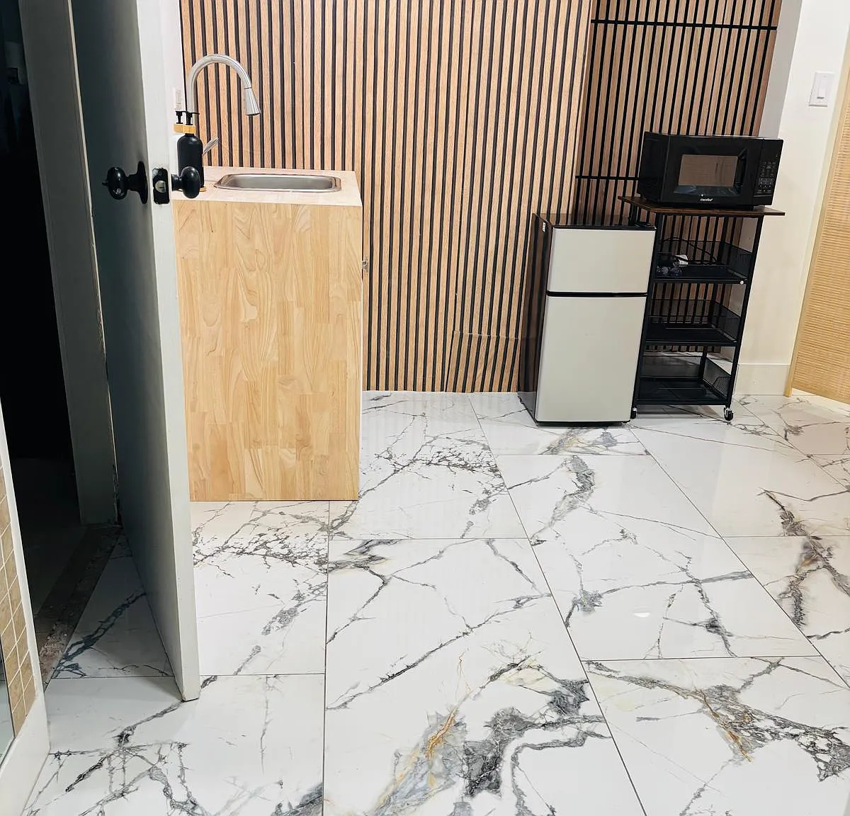 1 bed, 1352 sqft, $1,100 — Photo 2