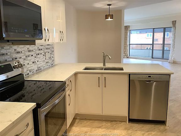 4th image of 5151 Riverside Dr E #503