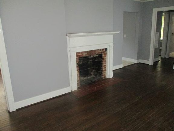 2nd image of 210 S Bilbro Ave