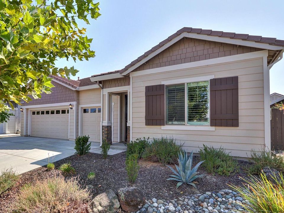 1st image of 3040 Oak Trail Way