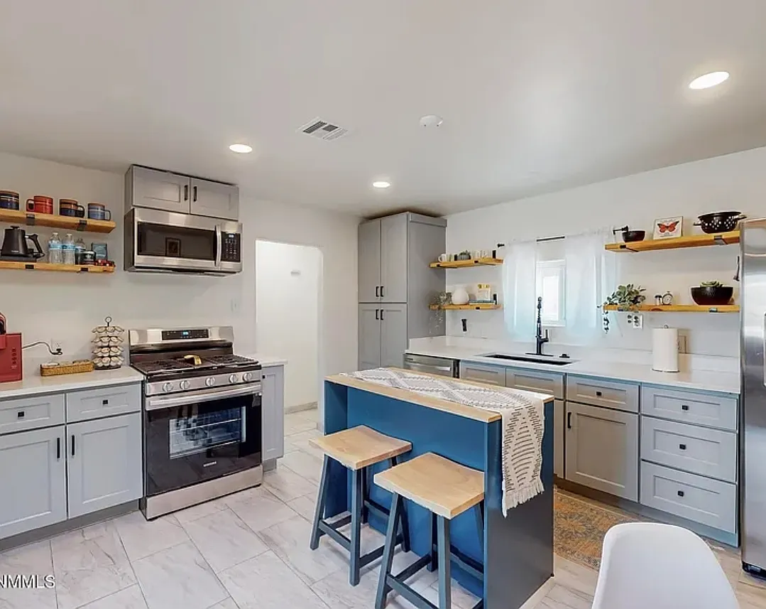 2 bed, 1182 sqft, $1,400 — Photo 2