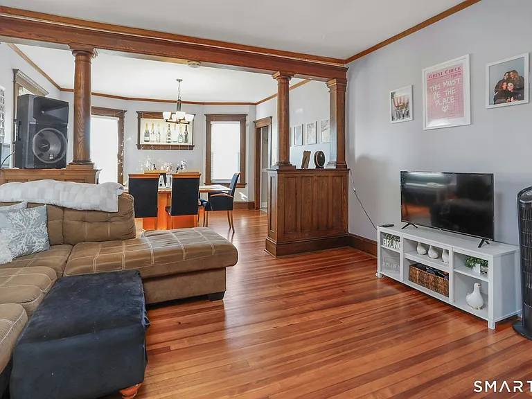 144 Overland Ave — Photo 3