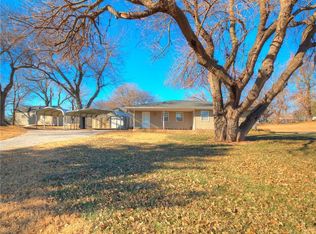 1675 Cherokee Rd, Crescent, OK 73028