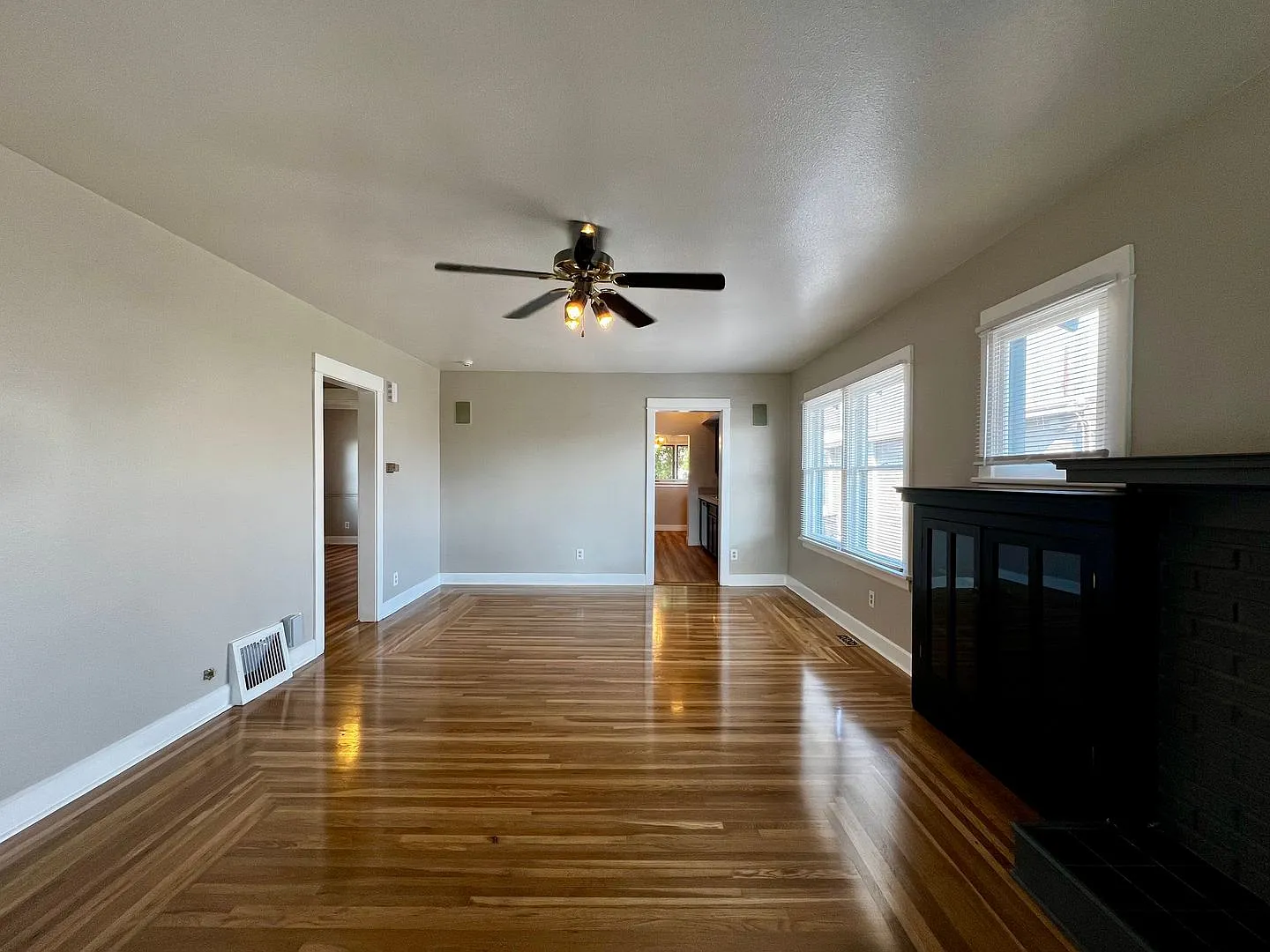 Non-Refundable & Security Deposit Total: $2025.00 — Photo 4