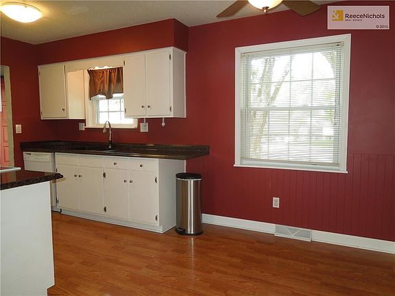 3rd image of 1201 NW Somerset Ct