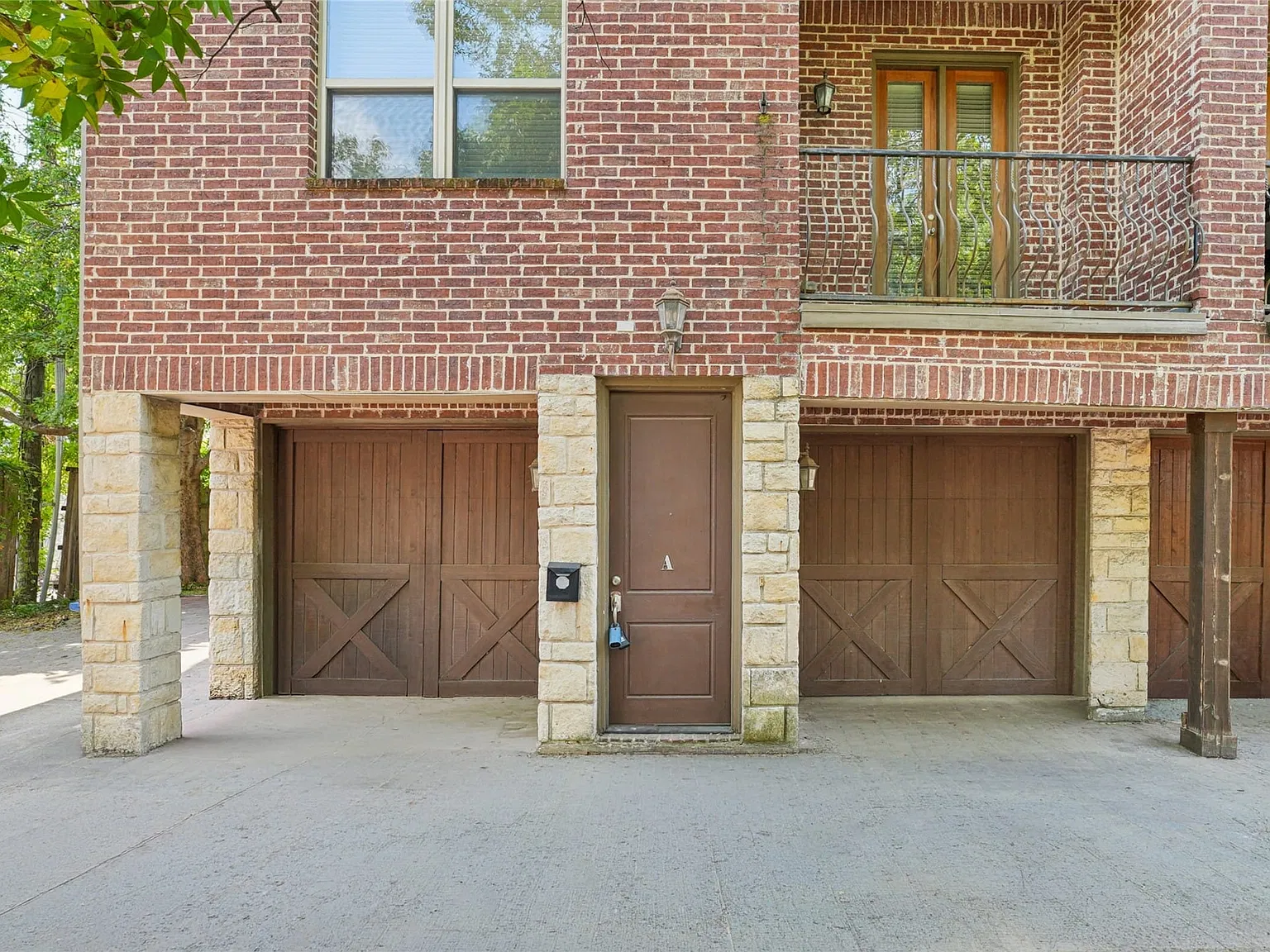 3 bed, 2.5 bath, 1528 sqft, $2,950 — Photo 3