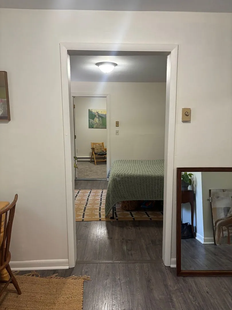 963 West Beverley Street — Photo 3