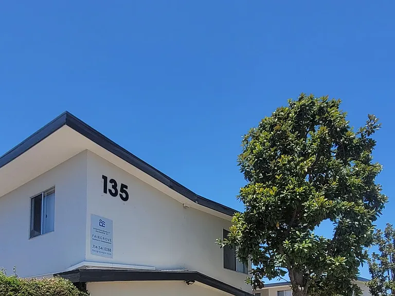Courtyard Apartments — Photo 28